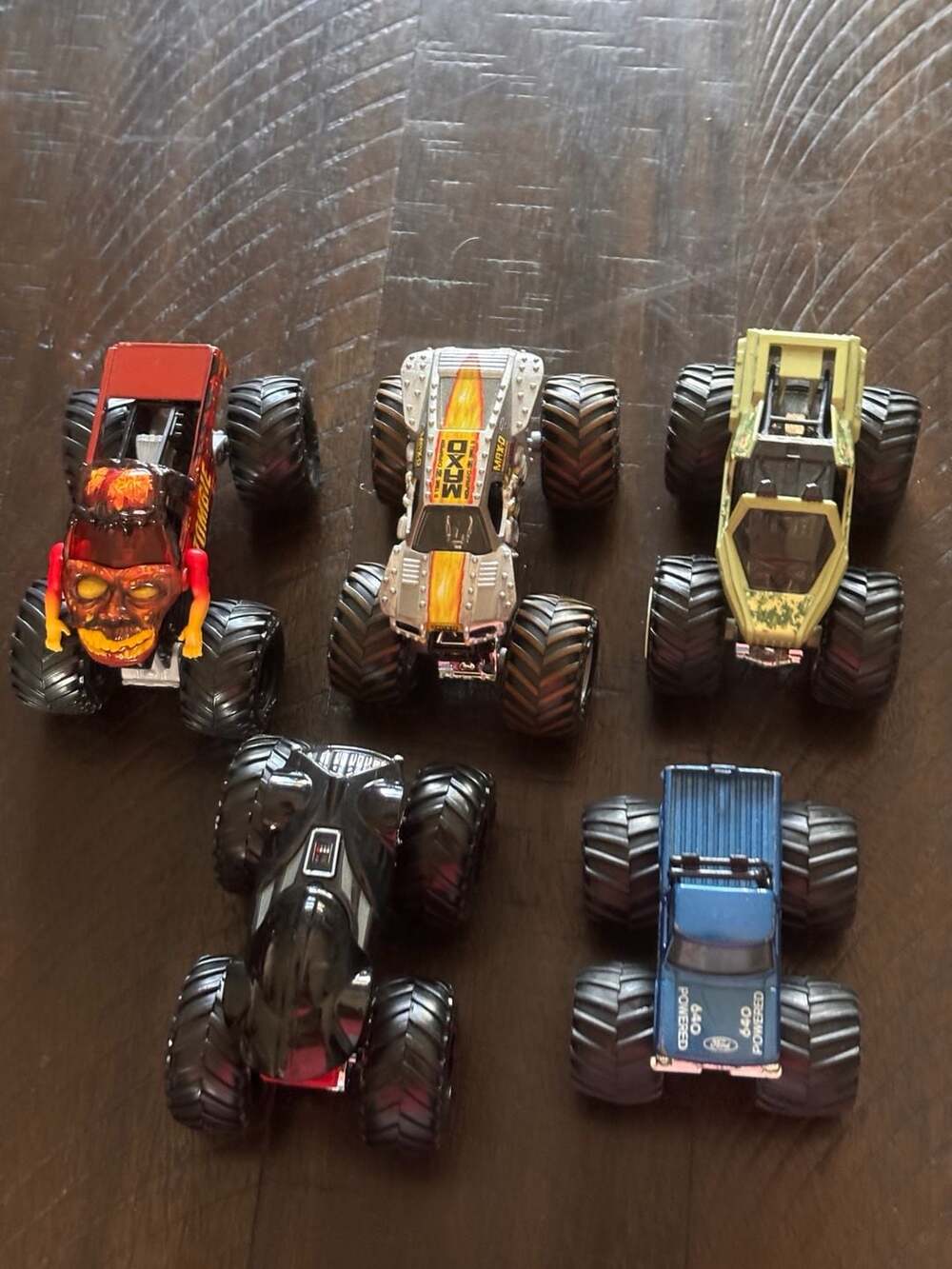 Spin Master Monster Jam Fire and Ice 5 Pack Die-Cast Trucks 1:64
